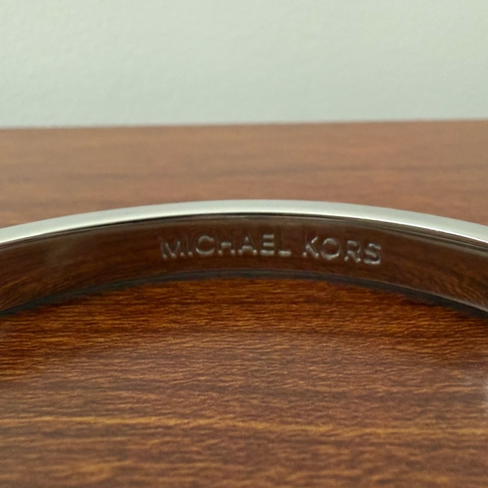 Michael Kors Silvertone Padlock Ring and Astor Stud Bracelet Matching Pair 7 - Picture 9 of 12